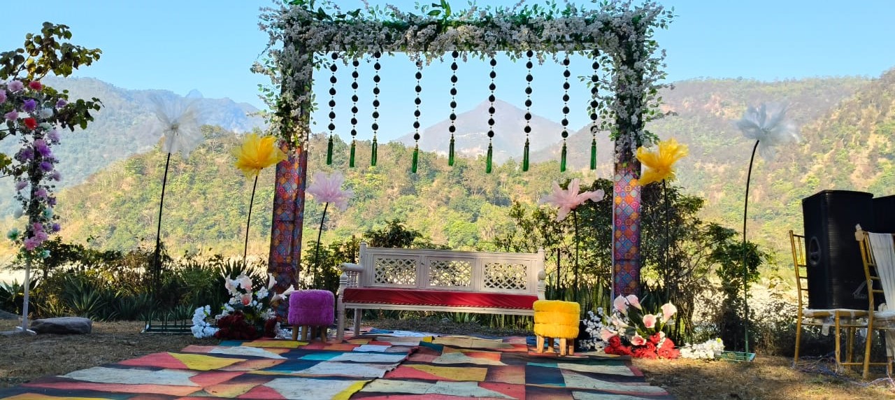 Triyuginarayan Floral Mandap Decor
